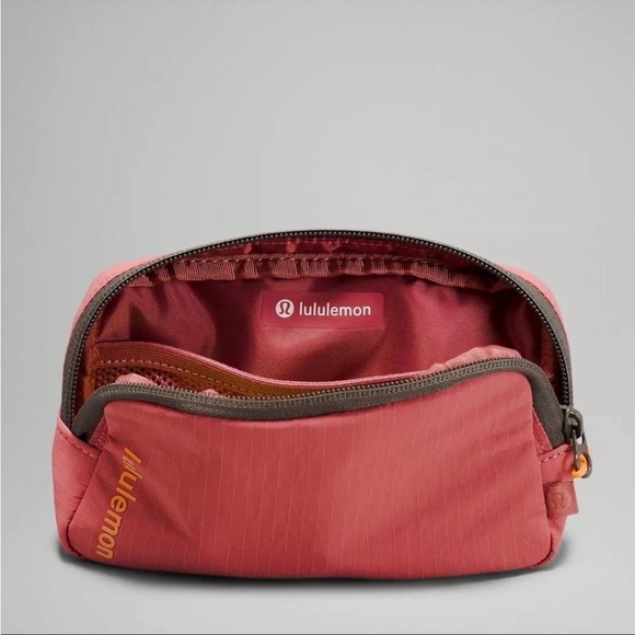 Lululemon Mini Belt Bag in Brier Rose - Picture 2 of 7